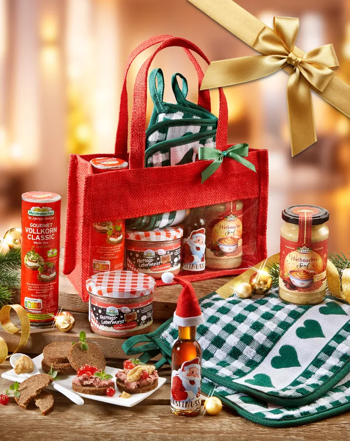 Weihnachtliches Geschenkset mit Feinkost, Küchenzubehör und Tragetasche