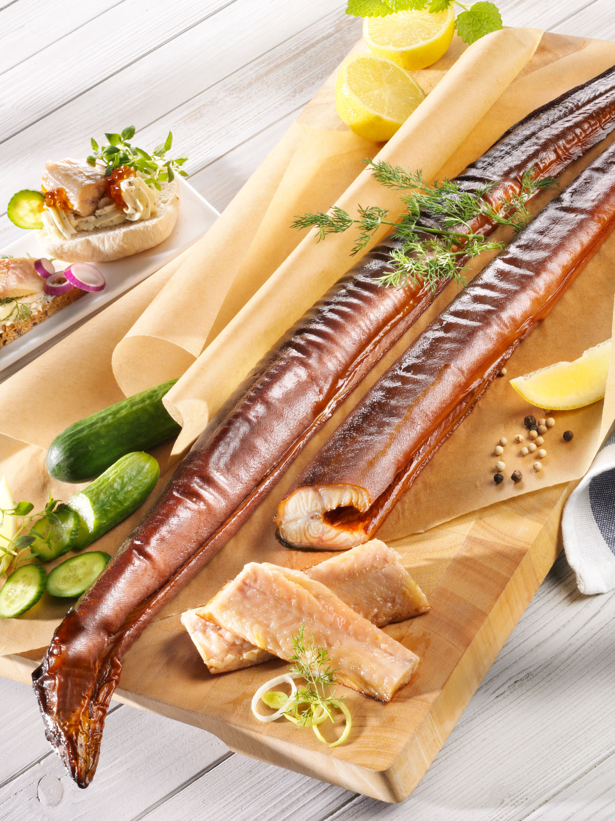 Ganzer Räucheraal, XXL 350 g Ganzer Räucheraal, XXL 350 g