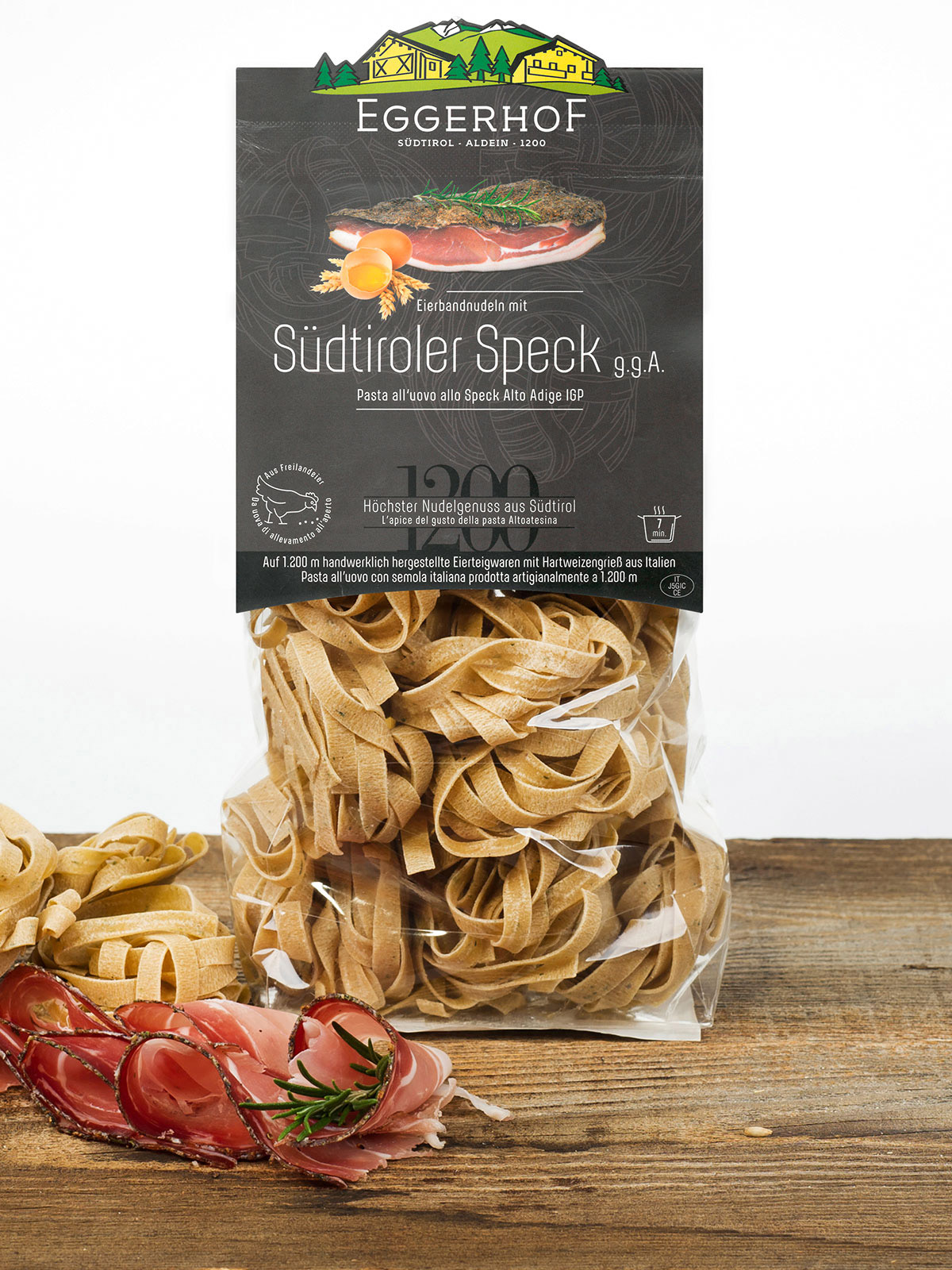 Südtiroler Speck-Bandnudeln