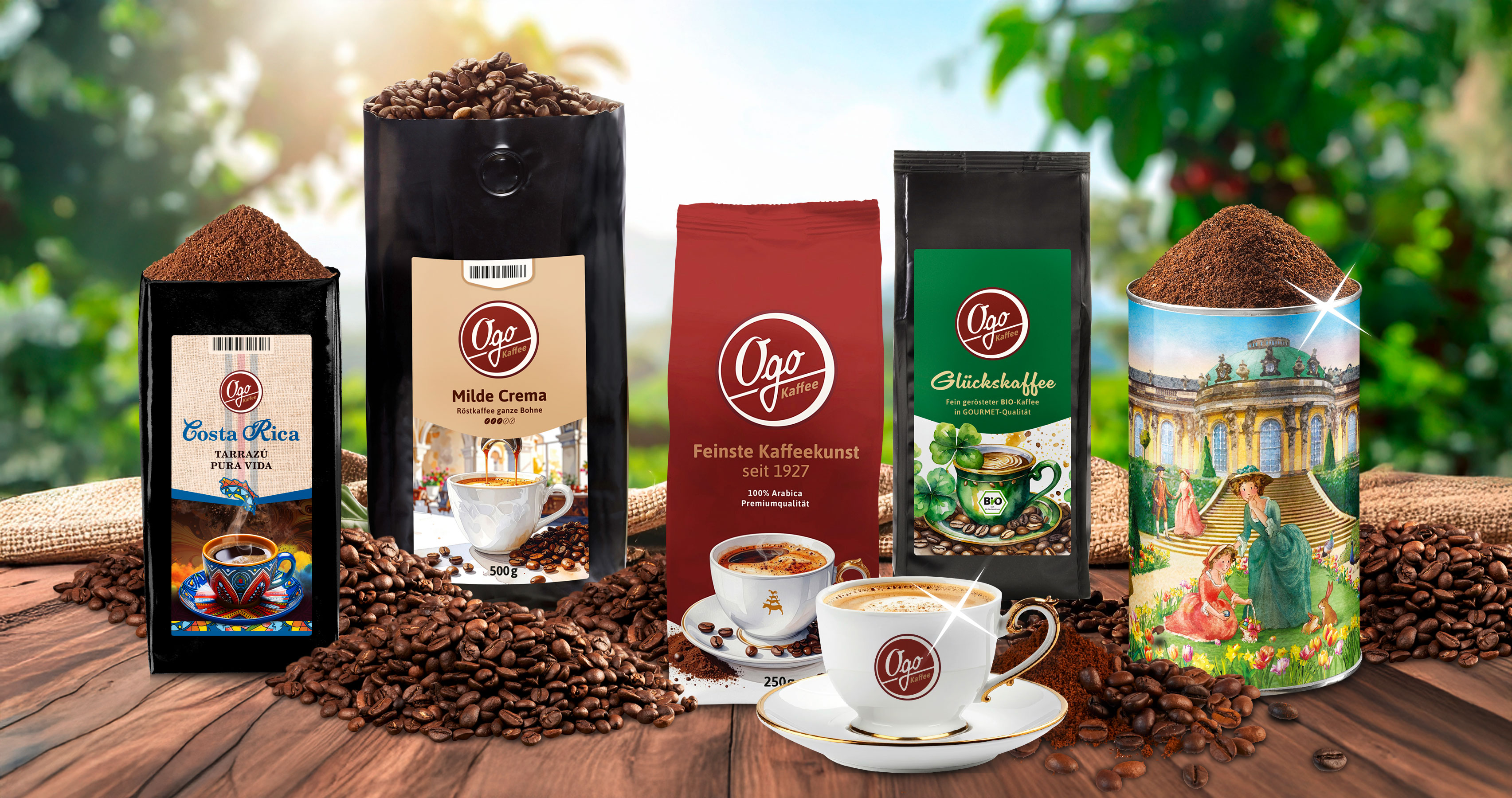 Verschiedene Ogo Kaffeesorten mit Bohnen und Tasse arrangiert