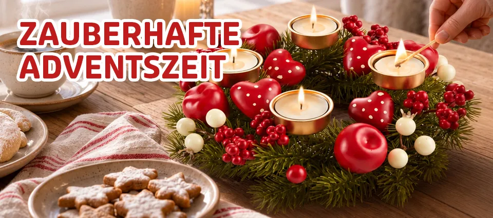 Adventskranz mit roten Herzen, Beeren und vier Kerzen