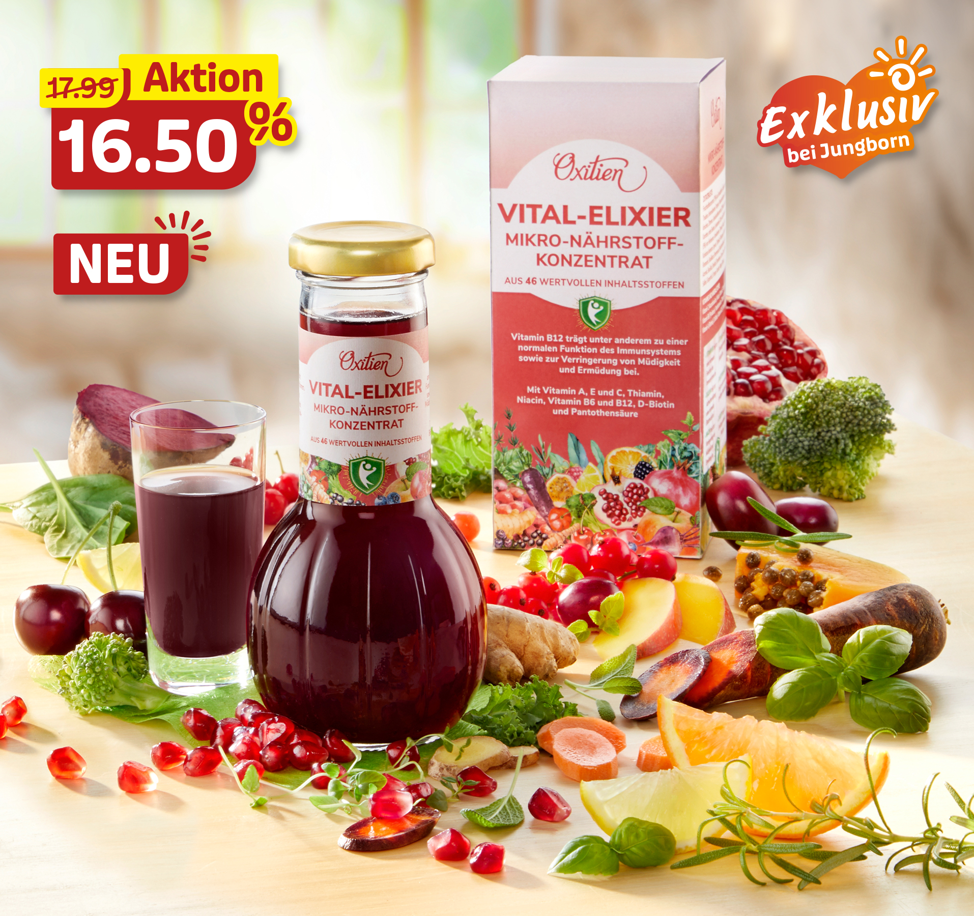 Vital-Elixier in Flasche und Glas, umgeben von frischem Obst und Gemüse.