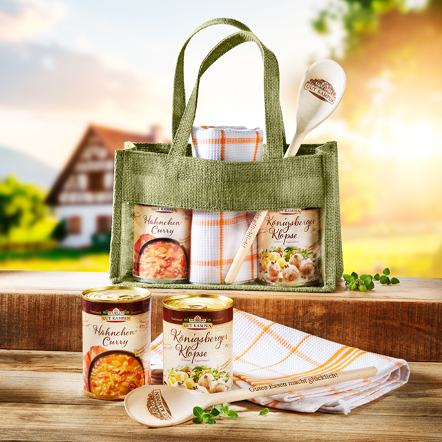 Landküchen-Geschenkset mit Fertiggerichten, Tuch und Kochlöffe